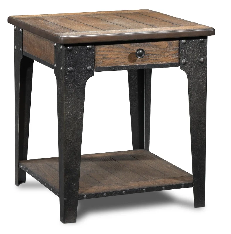 Lakehurst End Table - Aged Oak